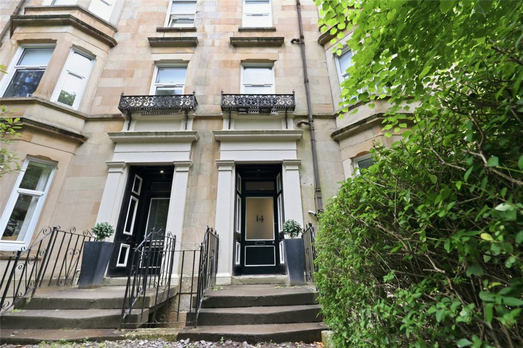 14, Camphill Avenue, Glasgow (G41 3AY)