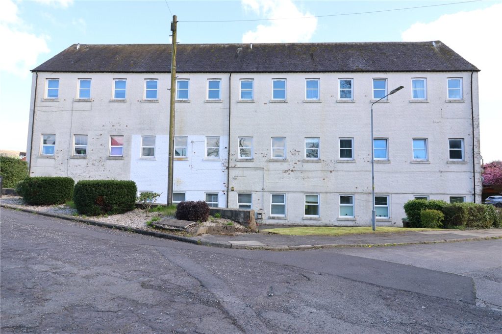 2, Riverside Court, Balloch, Alexandria (G83 8LN)