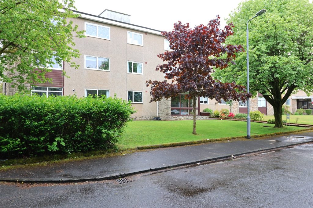 Kirkstone, Kirkvale Court, Newton Mearns (G77 5HG)