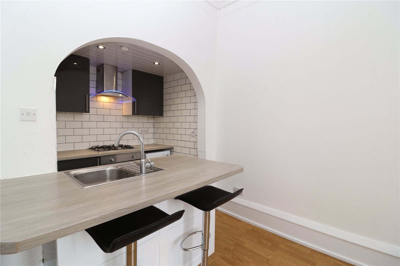 Picture No. 06